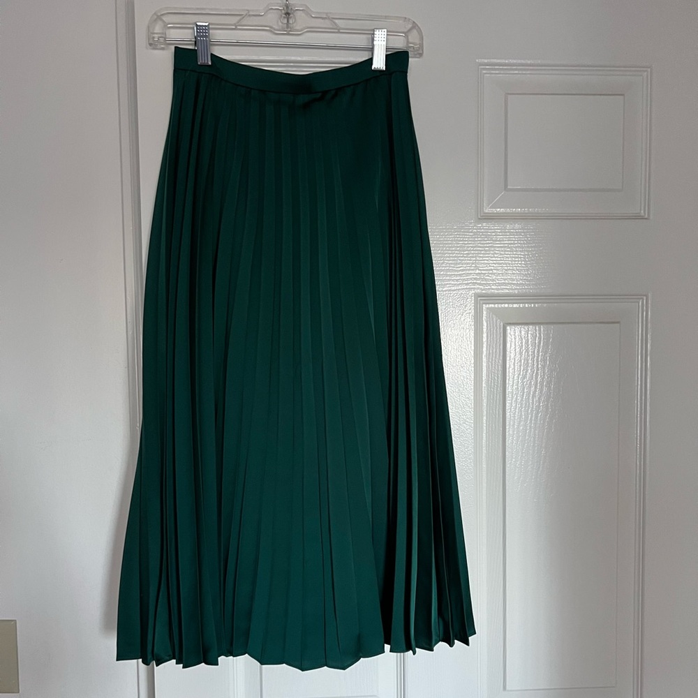 J crew pleated skirt